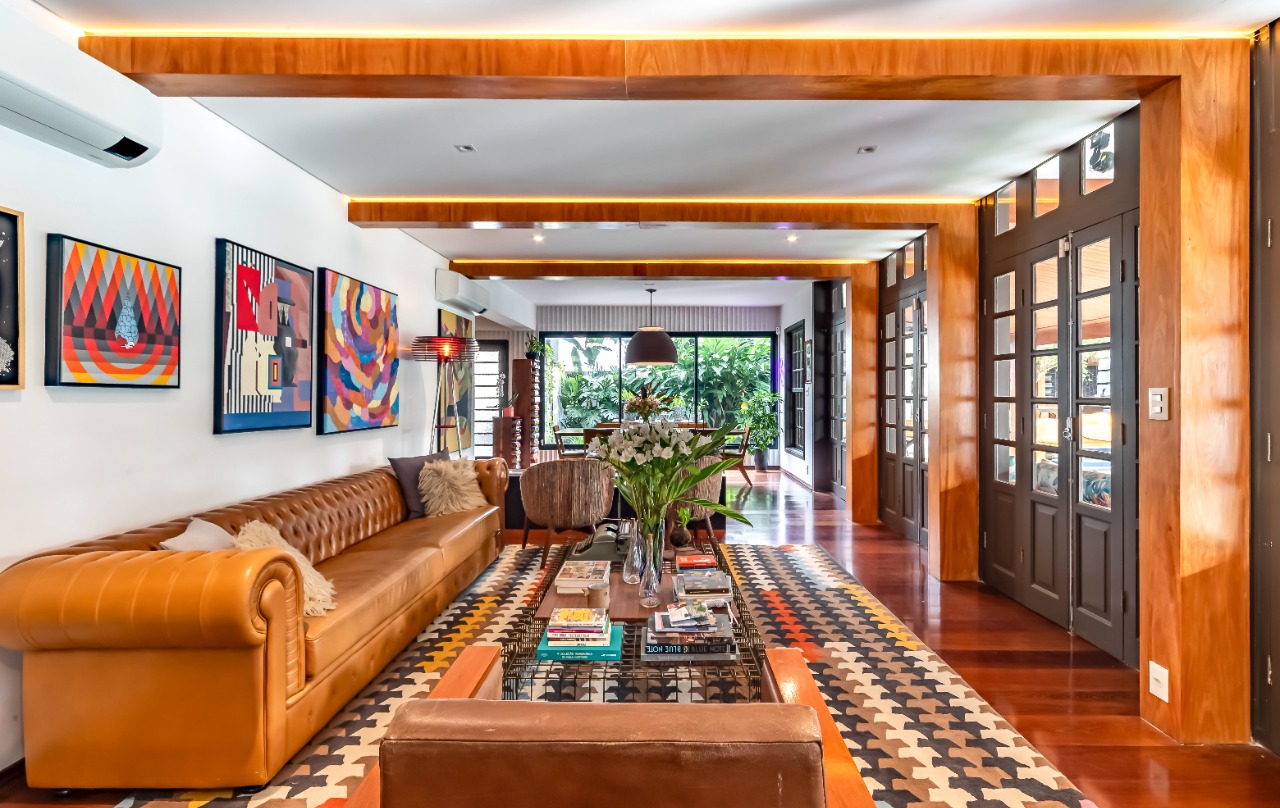 casa-em-alto-de-pinheiros-perfeita-para-relaxar-e-receber-amigos-com-terreno-generoso-e-muito-verde-18352-12